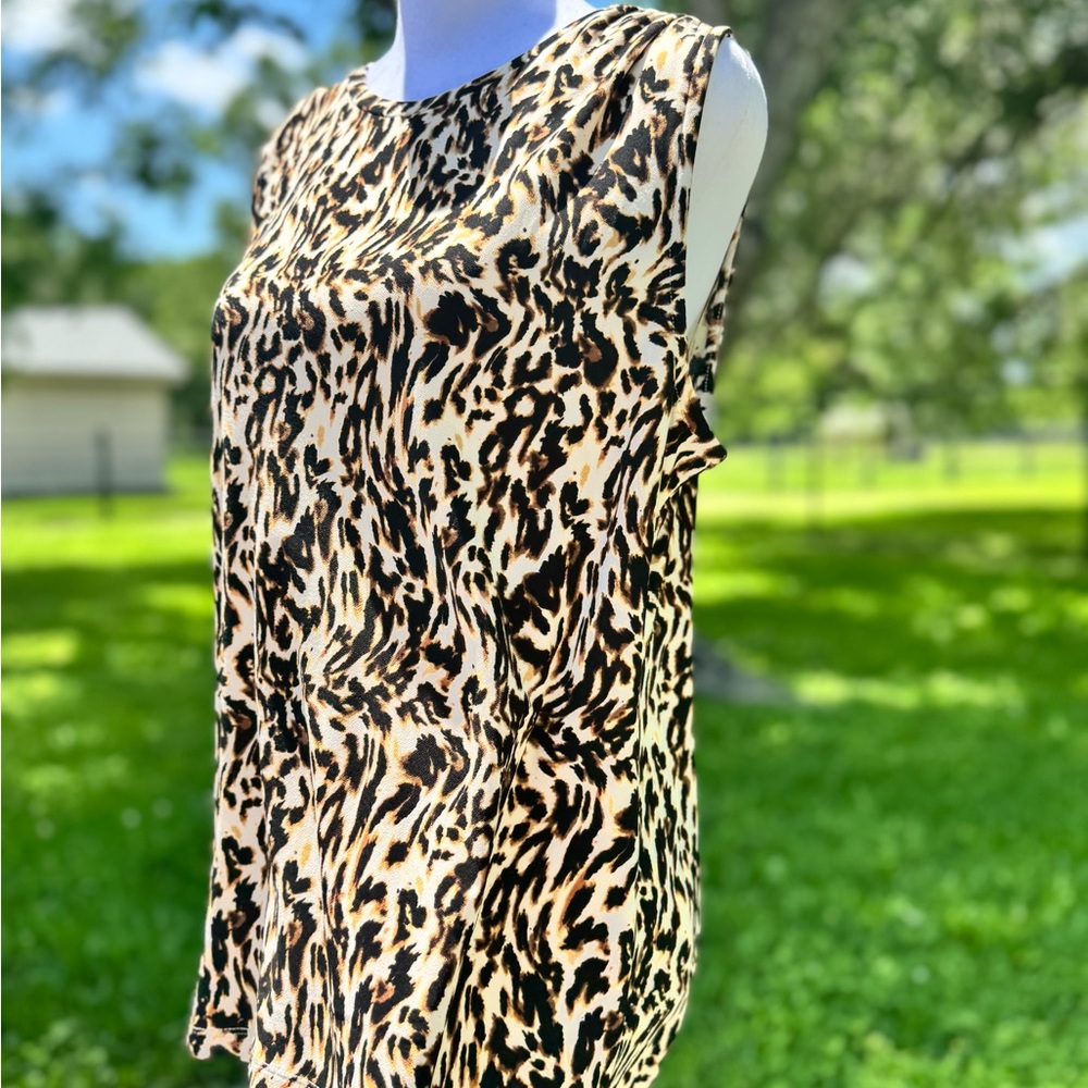 Leopard Print Sleeveless Top